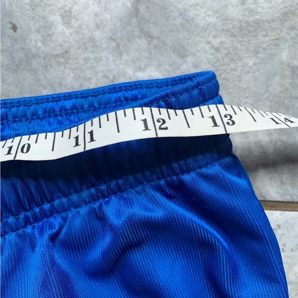 Nike gym shorts W26 - Picture 5 of 5